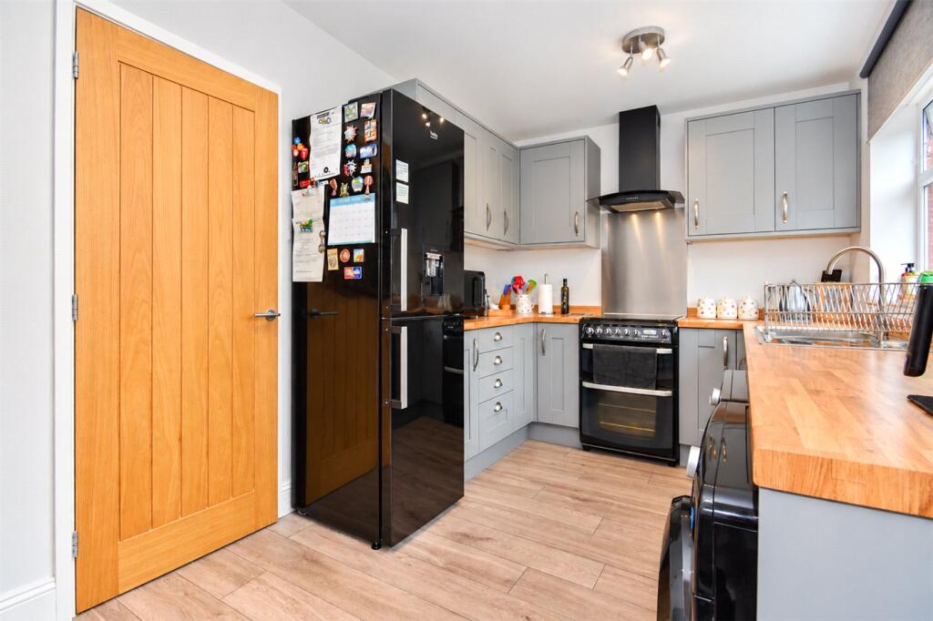 House in Wirral, Liverpool City Region - View 3