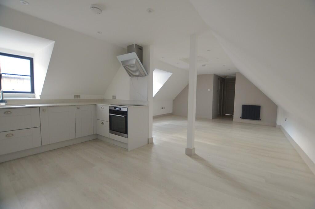 Apartment in Cambridge - View 4