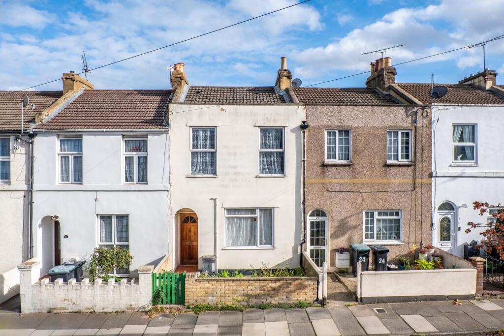 3-bed terraced on Peacock Street, Gravesend, £300,000