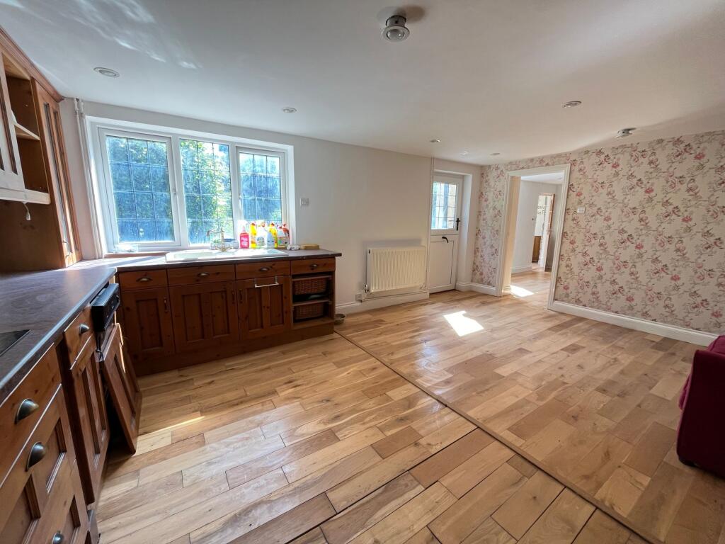 Cwm House, Penmark, The Vale of Glamorgan, CF62 3BR photo 2