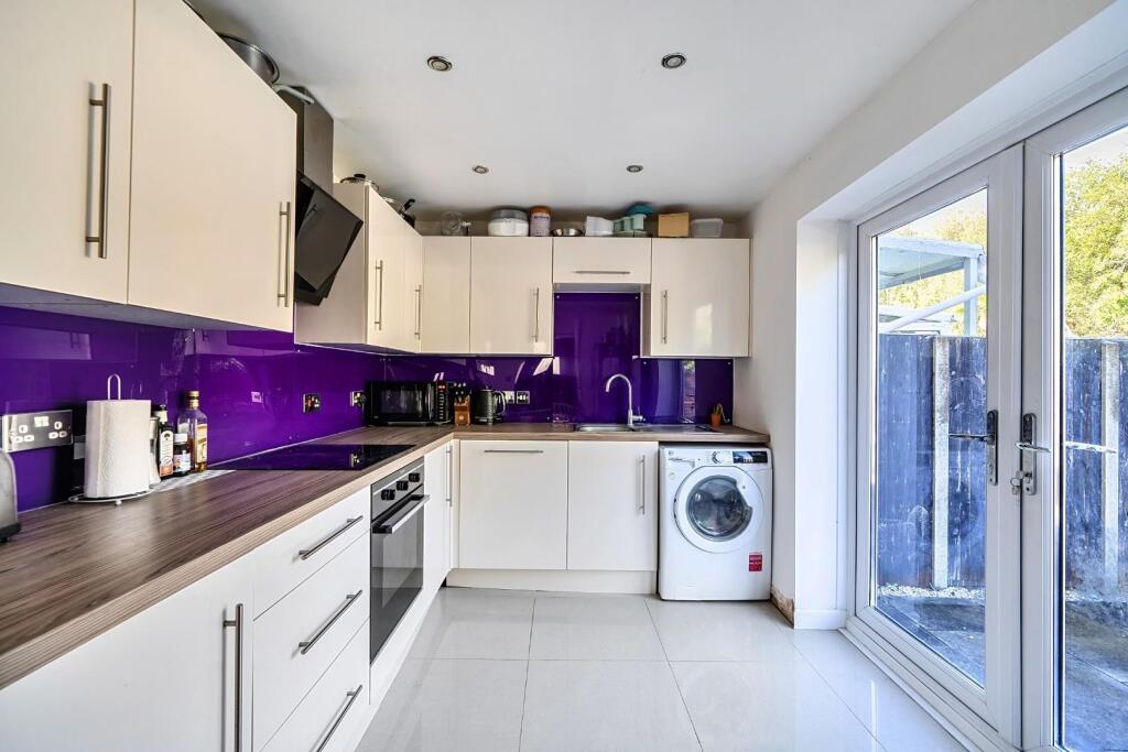House in Portsmouth - View 4