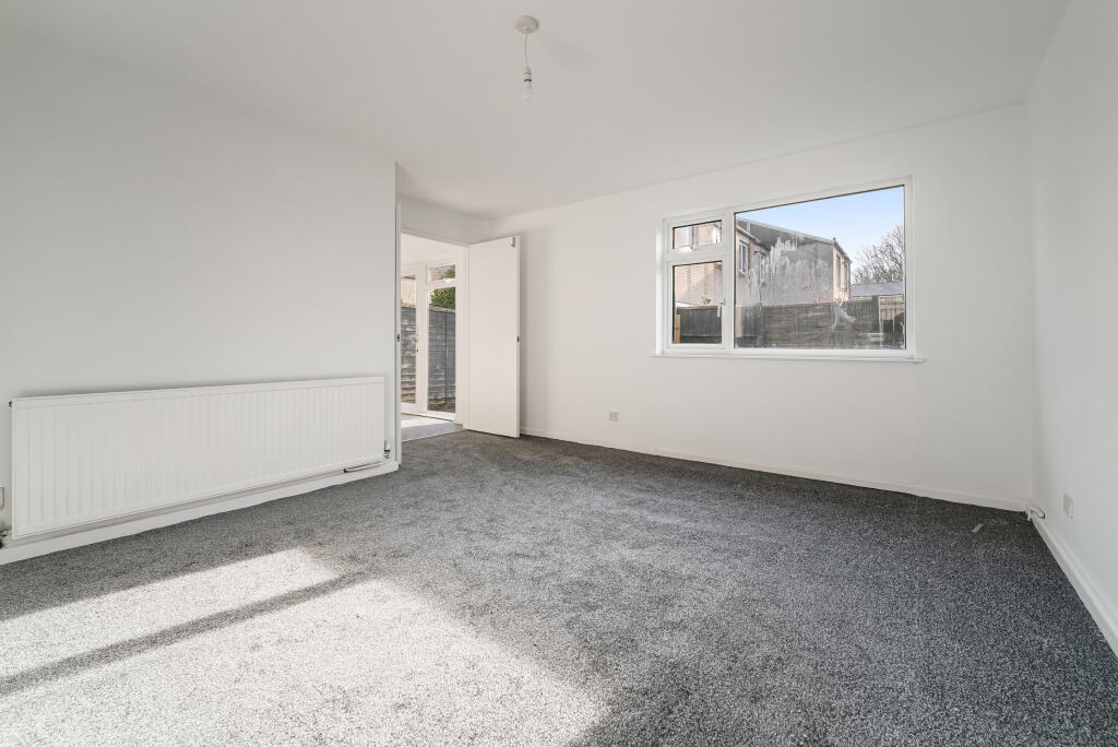 Bunting Court, Mead Vale, BS22 photo 3