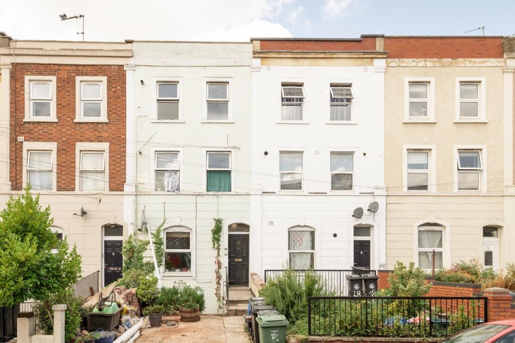 Apartment in Bristol - View 2