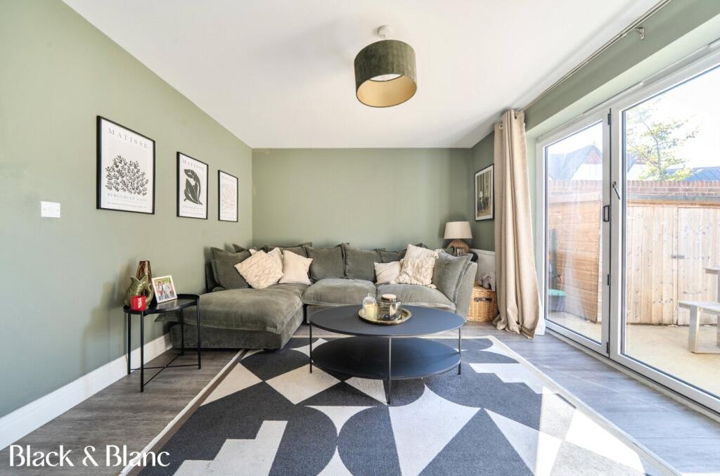 House in London - View 3