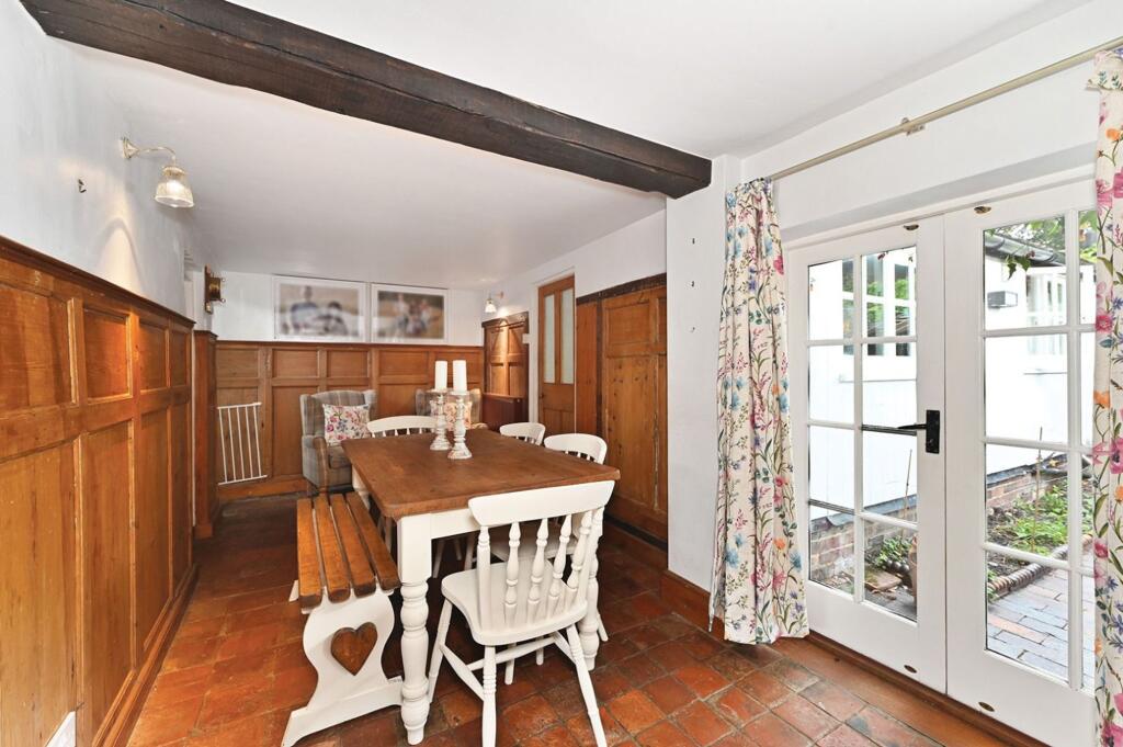 House in Tonbridge - More