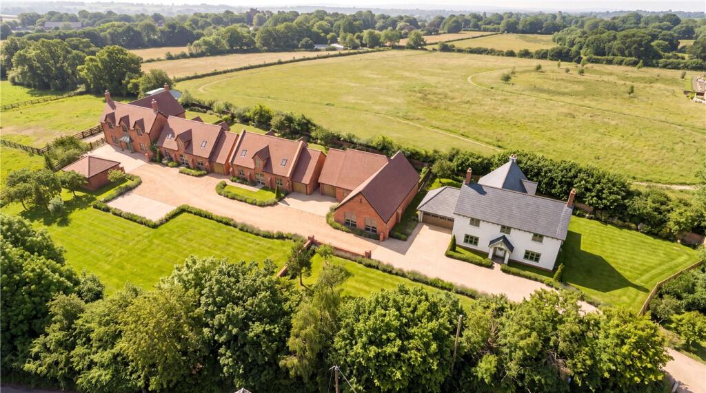 Longhow, Dogdena, Wimborne, Dorset, BH21 photo 2