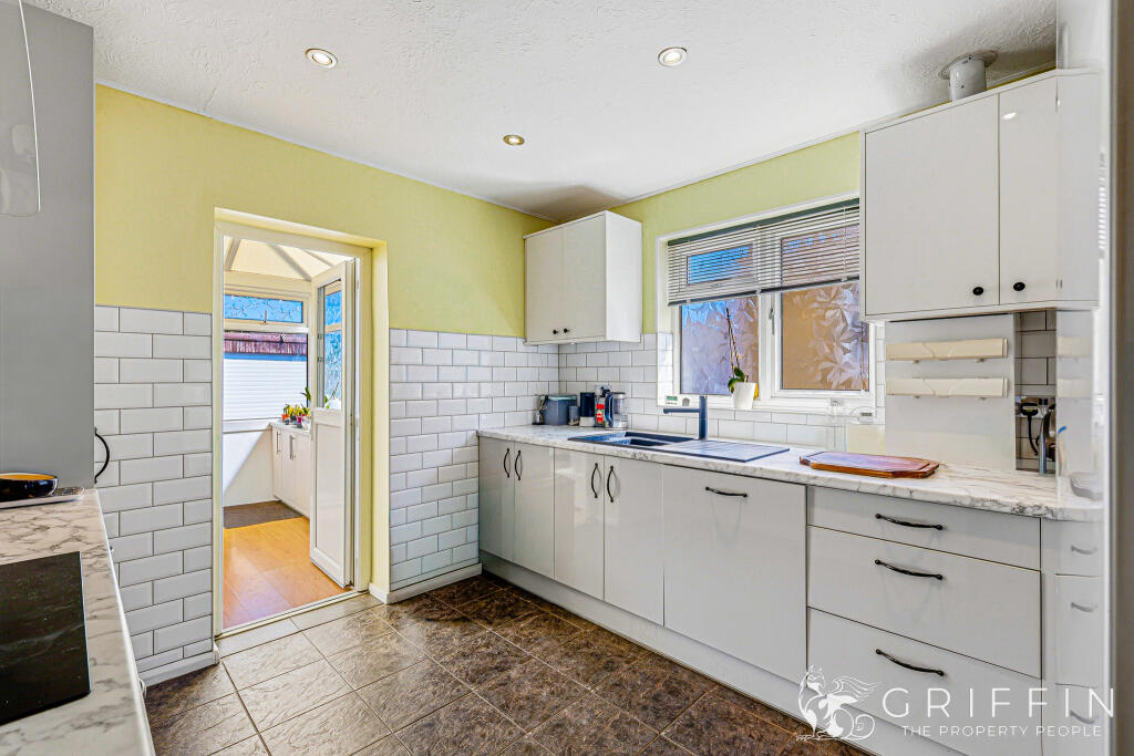 House in Southend-on-Sea - View 4