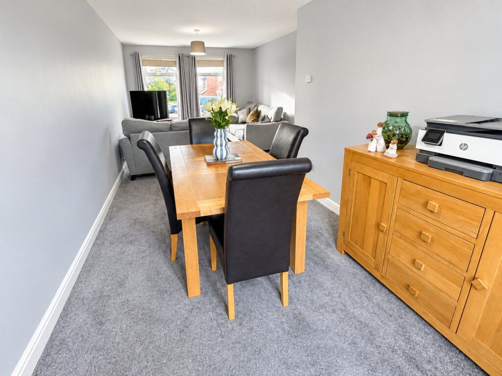 House in Dudley, West Midlands - View 4
