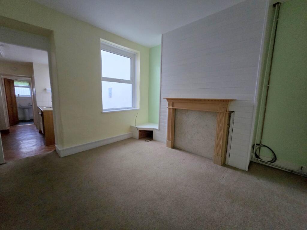 16, Coronation Road, Bideford photo 4