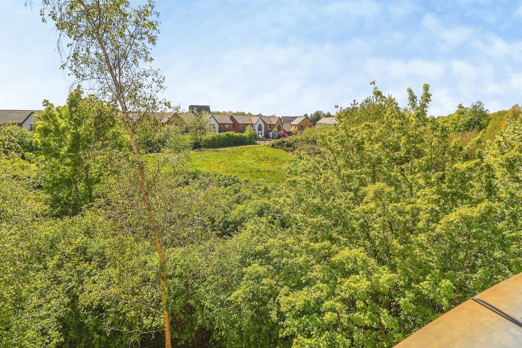 Apartment in Milton Keynes - View 4