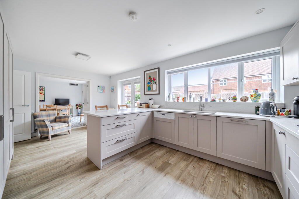 House in Guildford - View 4