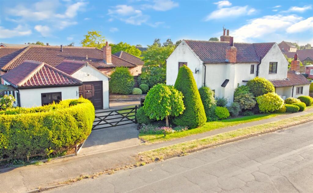 Main image of property: Woodhill Road, Collingham, Newark