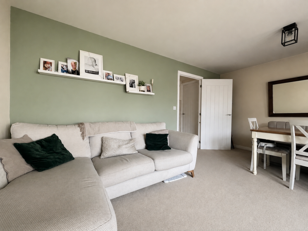 House in Teignbridge, Newton Abbot - View 2
