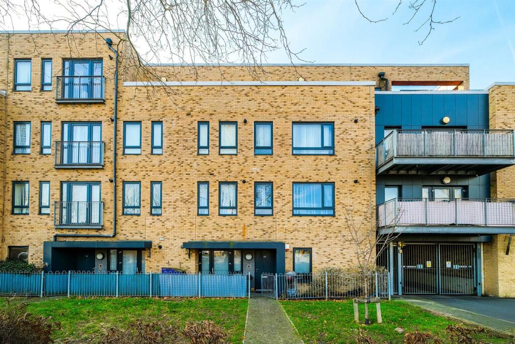 Main image of property: Chingford Mount Road, Chingford