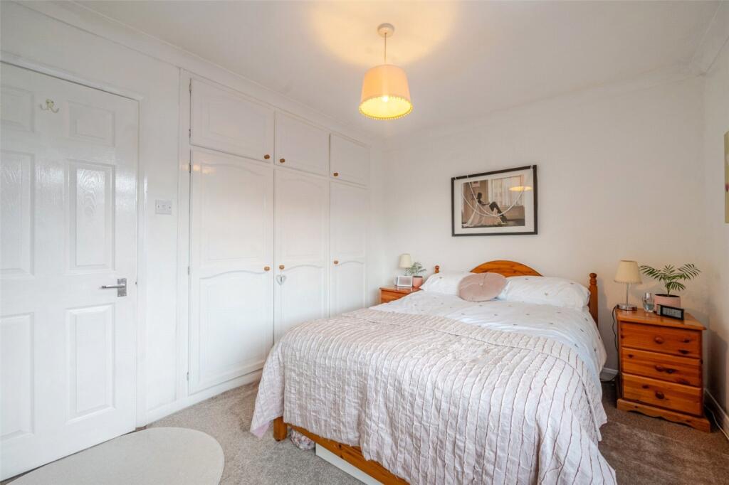 House in Bromley - View 5