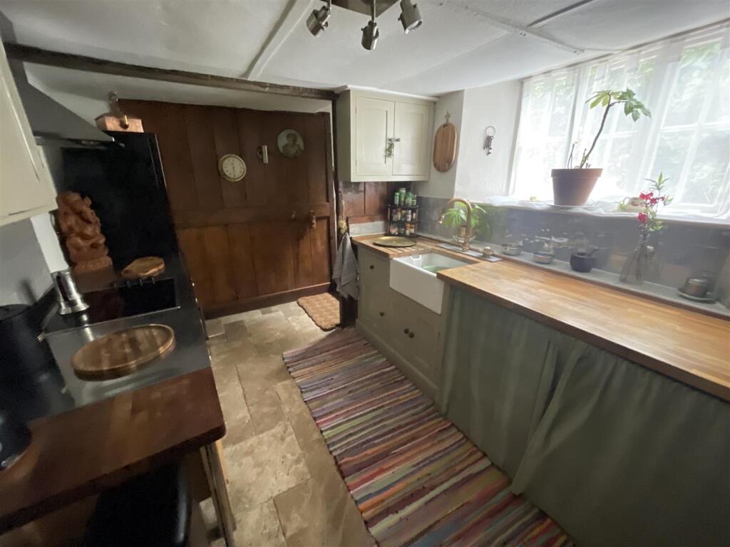 House in Taunton - View 5