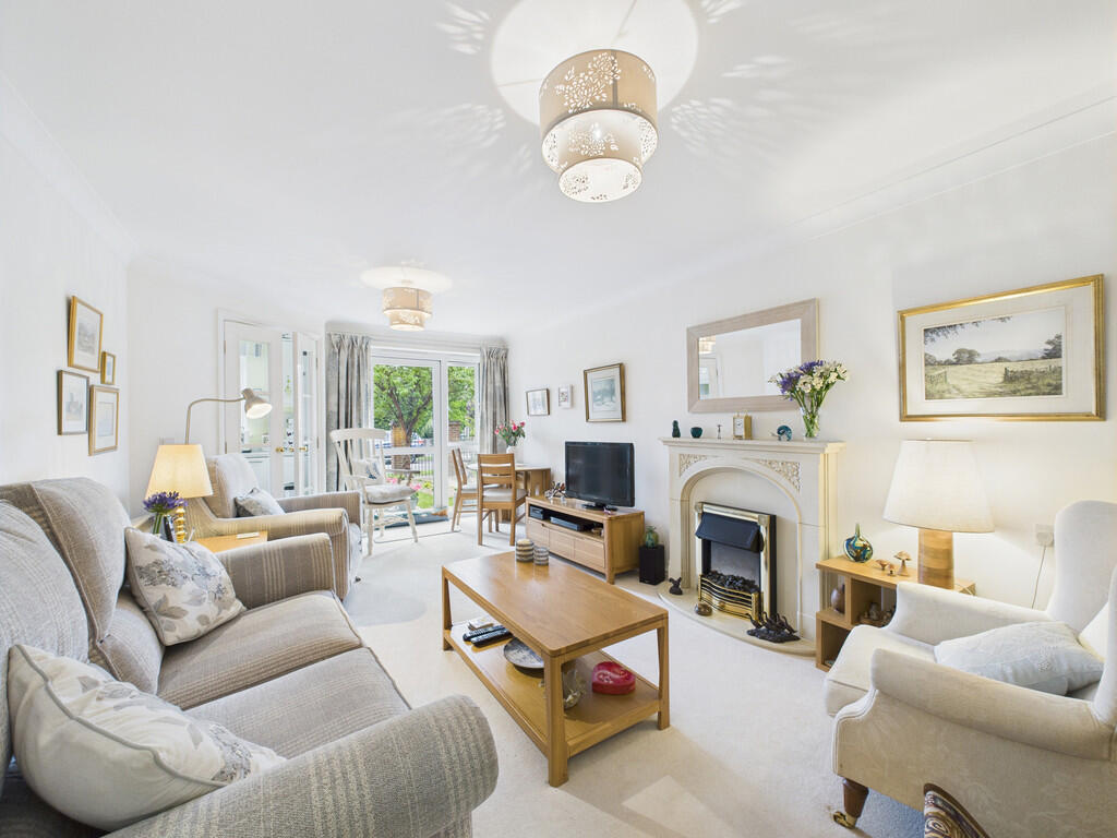 Apartment in Horsham, West Sussex - View 2
