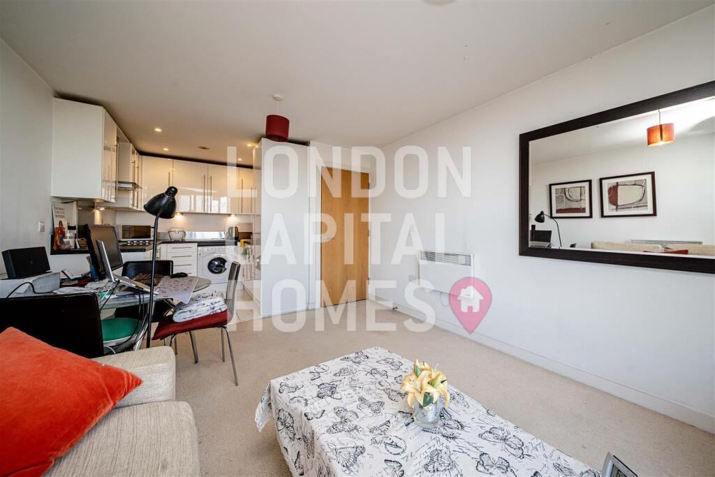 Apartment in London - View 2