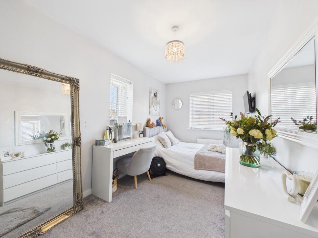 Onslow Walk, Broadbridge Heath, RH12 3XJ - View 6