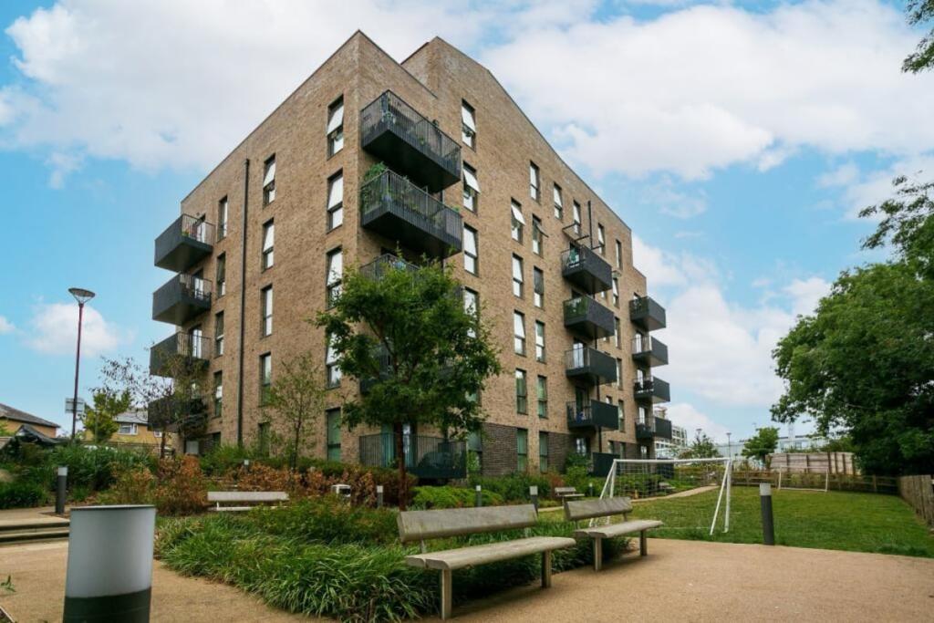 Main image of property: Maple Lodge, Riverwell Close, Watford, WD18