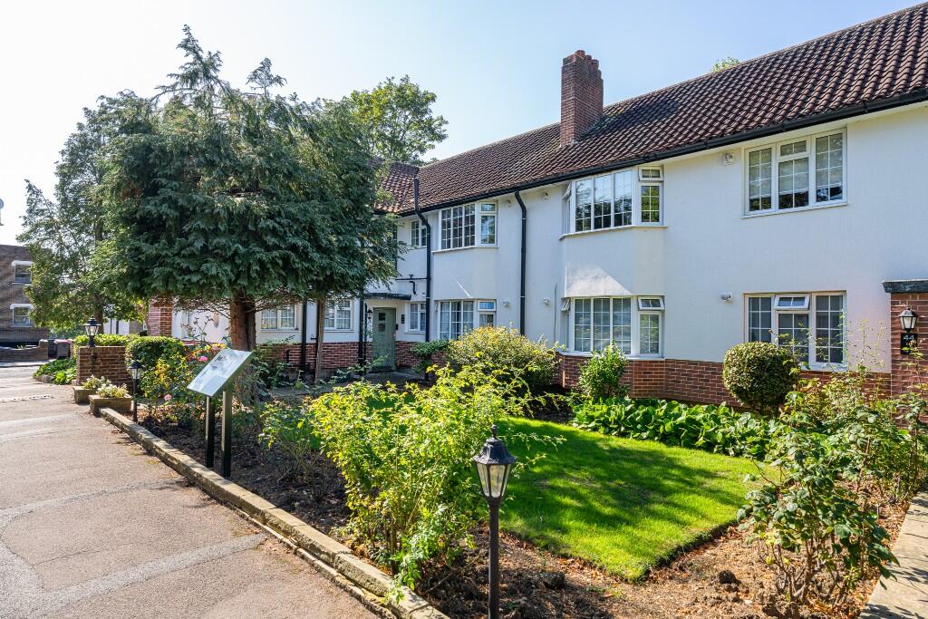 Main image of property: Okehampton Close, London, N12