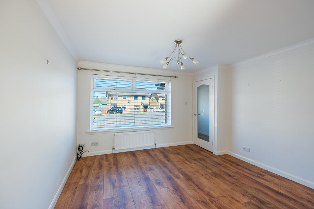 2 Bluebell Gardens, Motherwell, ML1 photo 4