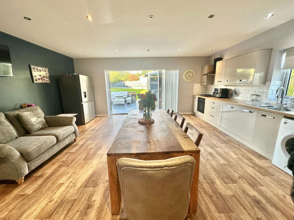 Main image of property: Essendine Crescent, S8