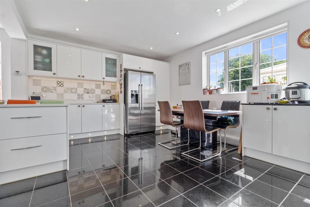House in Worthing, West Sussex - More