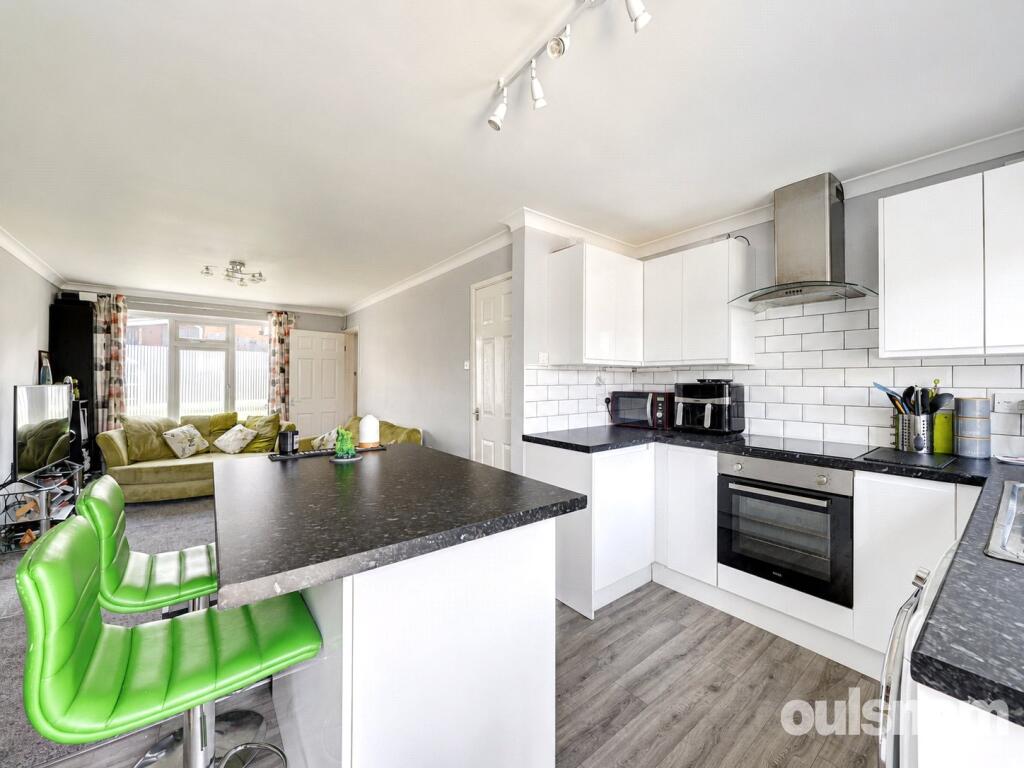 Ledwych Road, Droitwich, Worcestershire, WR9 - View 3