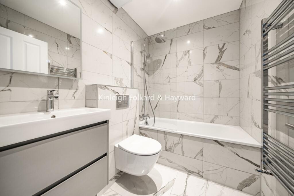 Apartment in London - More