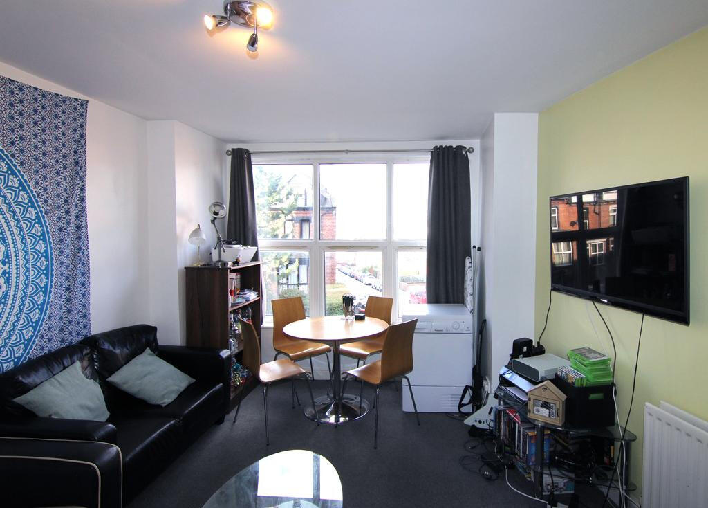 House in Leeds - View 2