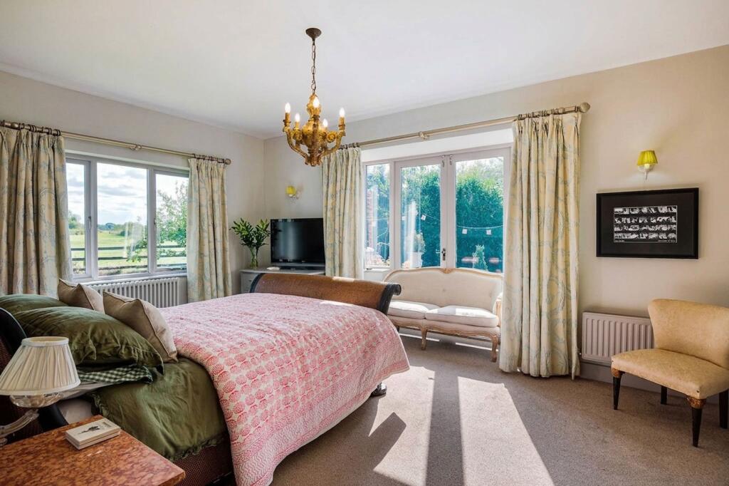 House in Little Budworth, Cheshire West and Chester - More