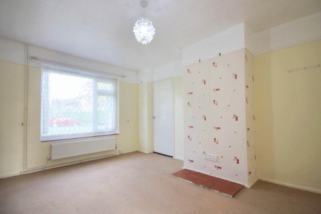 Manor Road, Akeley photo 3