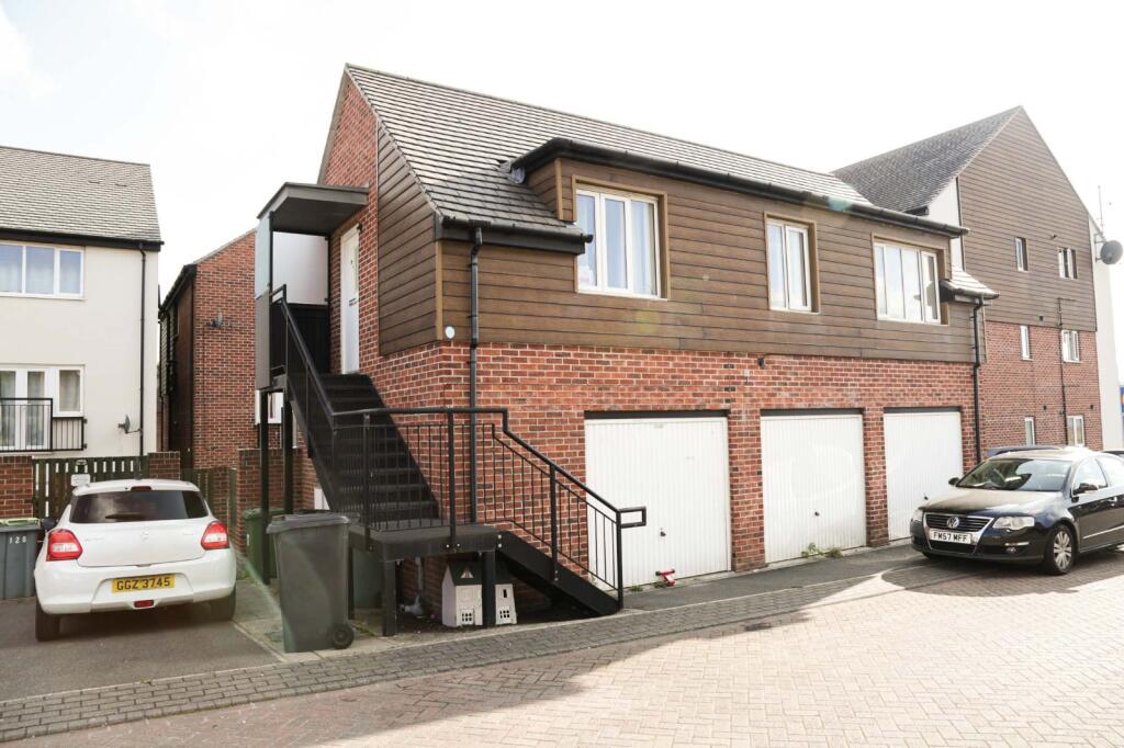 Main image of property: Oaklands Court, Leeds, West Yorkshire, LS8