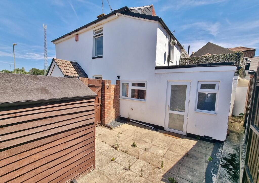 House in Havant, West Leigh - View 2
