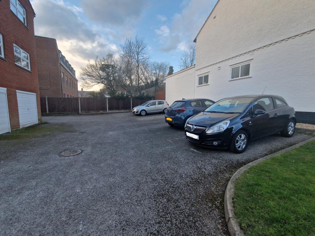 Additional image 8 of Hillside Road, HARPENDEN