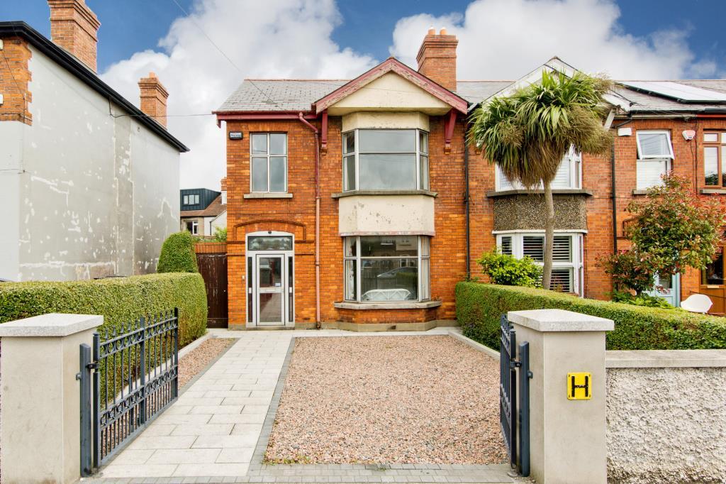 Main image of property: 558 South Circular Road, Rialto, Dublin 8, D08 AKH2
