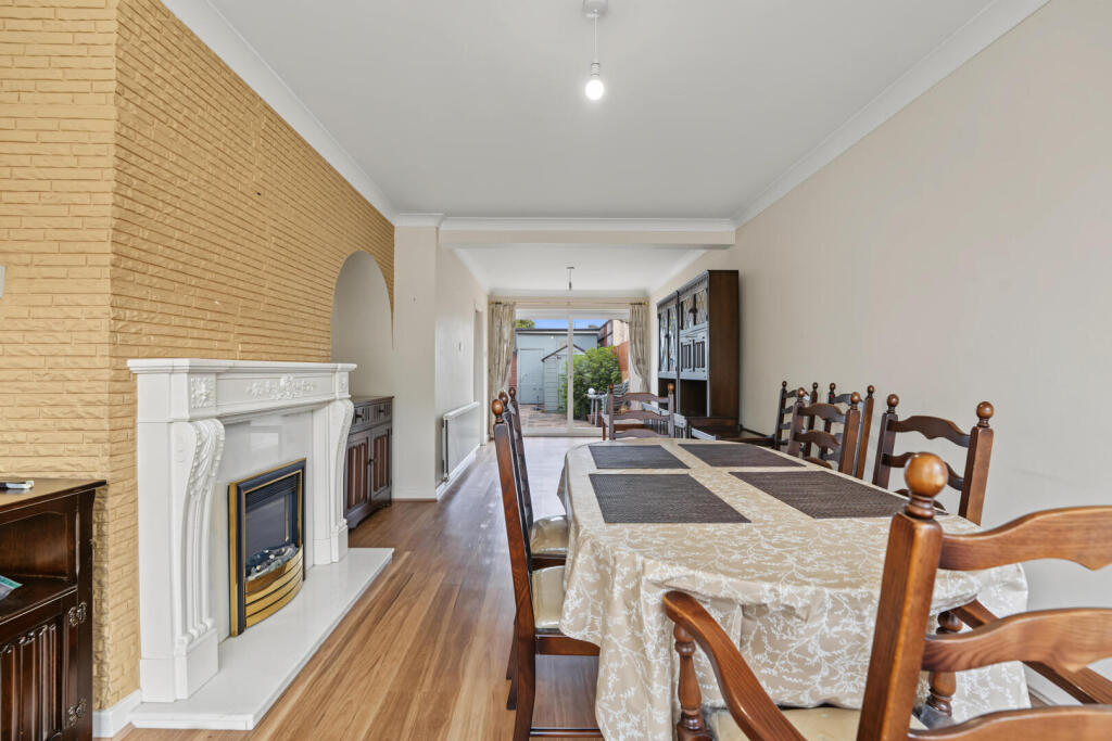 House in Enfield - More