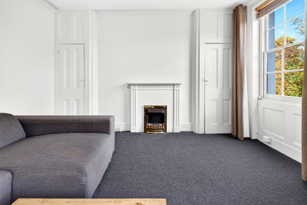 Apartment in London - View 3