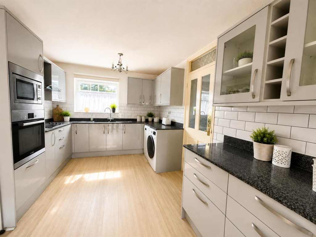 House in Twickenham - View 5