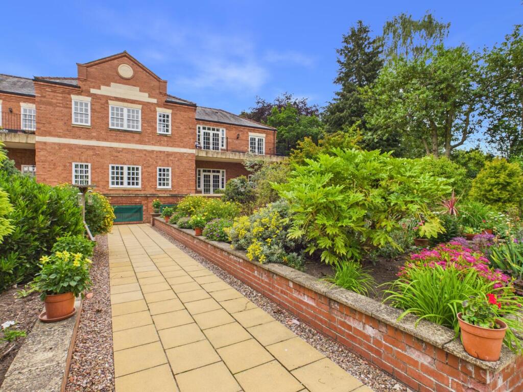 Main image of property: 16 The Alexandra, The Broadway, Woodhall Spa