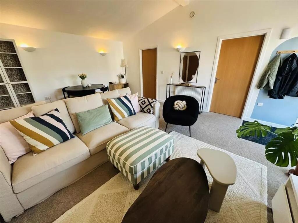 Apartment in Bristol, Hanham Hall, Hanham Abbots - More