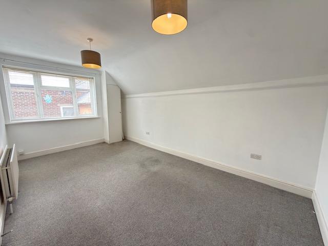 Apartment in Farnham, Fairfield - View 3