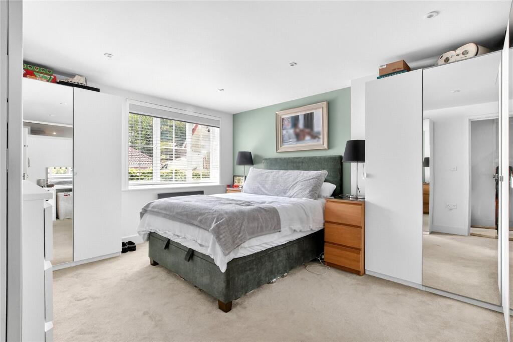 Apartment in Bracknell - View 5