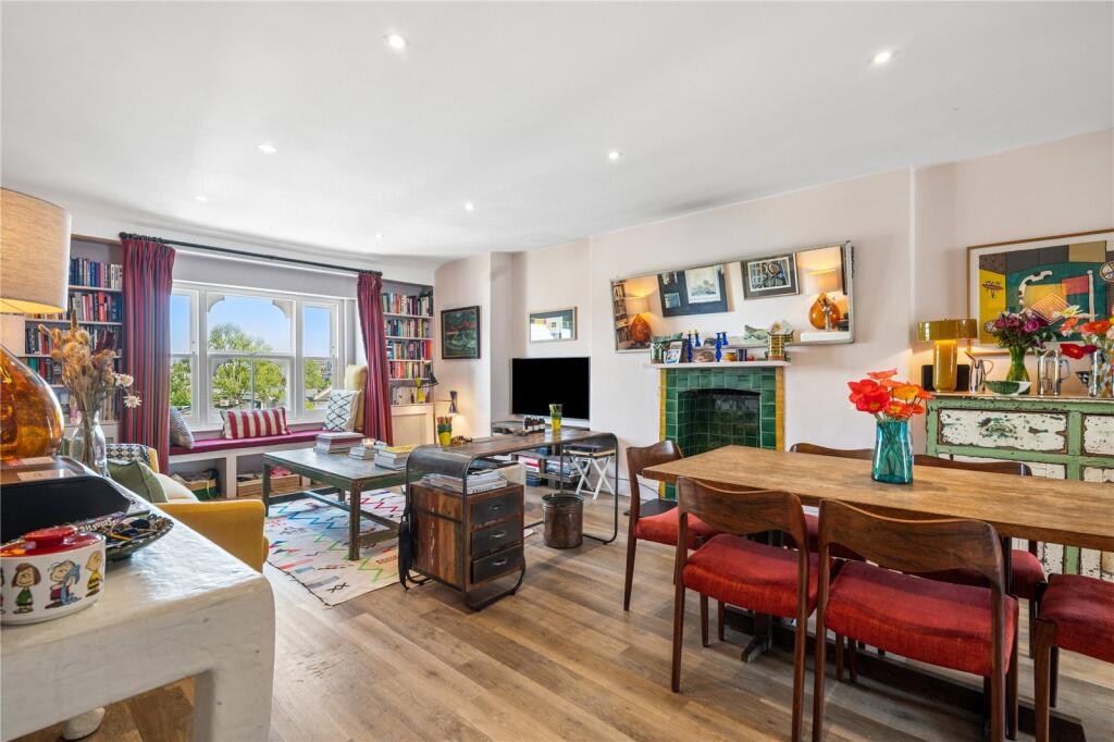 Main image of property: Pembridge Crescent, London, W11