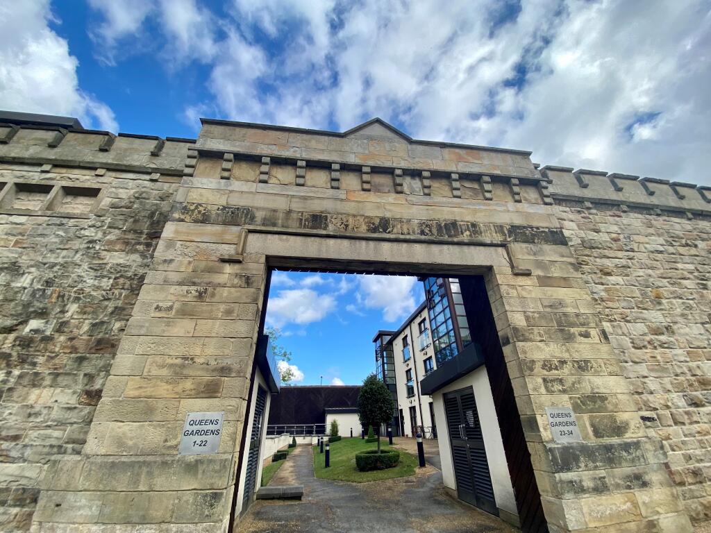 Main image of property: Queens Gardens, Queens Tower, 90 Park Grange Road, Sheffield, S2 3RZ