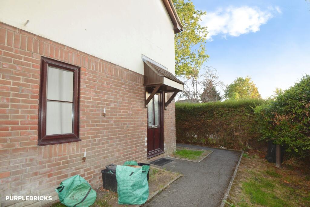 House in Wokingham - View 4