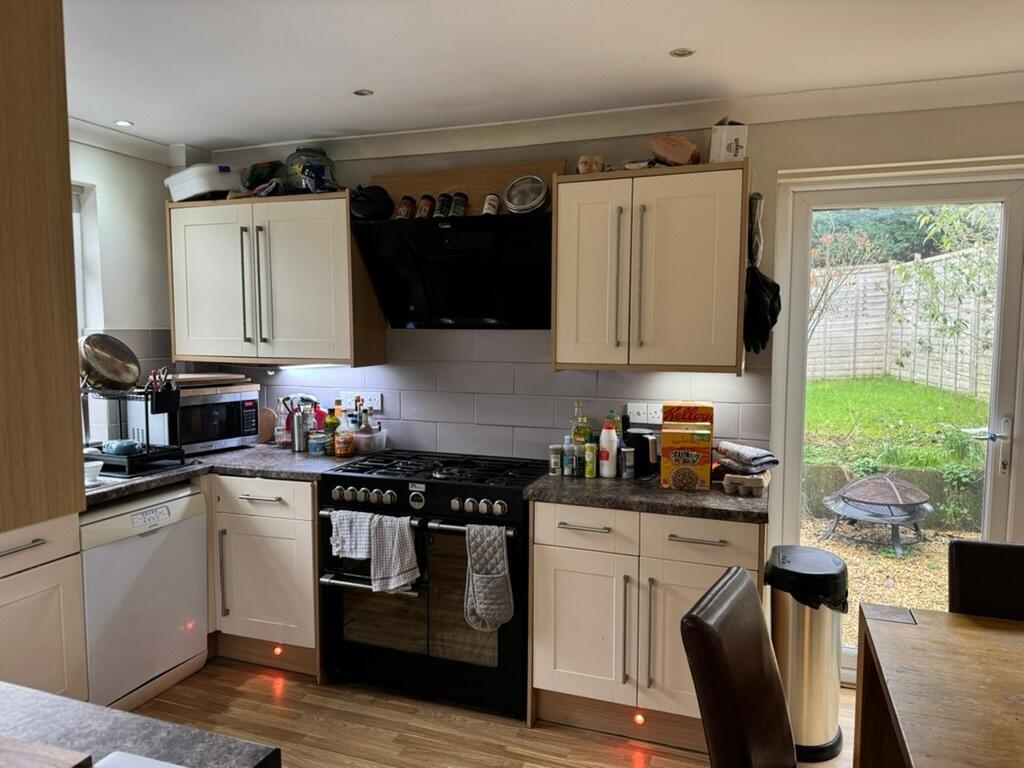 1 bedroom house share for rent