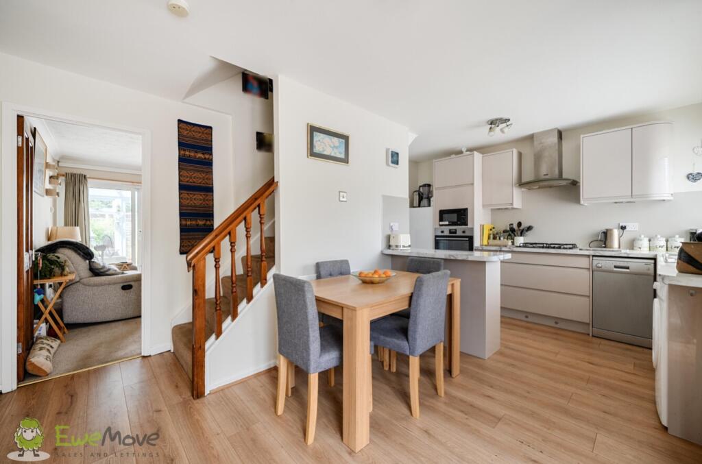 Franklin Avenue, Tadley, Hampshire, RG26 photo 4