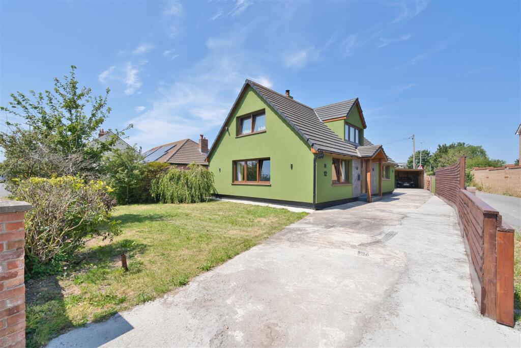 Main image of property: Hutton Moor Lane, Weston-Super-Mare, BS24